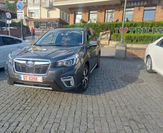 Interieur van Subaru Forester Limited te huur in Georgië. Een geweldige auto met 5 zitplaatsen en een Automatisch transmissie.