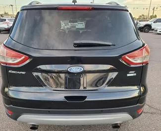 Benzine motor van 2,0L van Ford Escape 2016 te huur in Tbilisi.