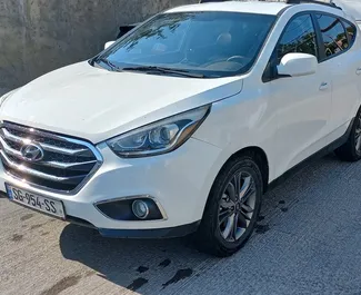 Vooraanzicht van een huurauto Hyundai Tucson in Tbilisi, Georgië ✓ Auto #7177. ✓ Transmissie Automatisch TM ✓ 1 beoordelingen.