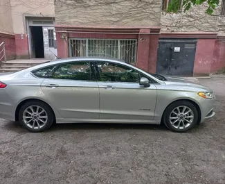 Interieur van Ford Fusion Sedan te huur in Georgië. Een geweldige auto met 5 zitplaatsen en een Automatisch transmissie.