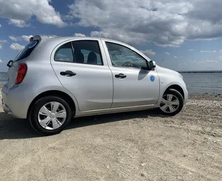 Nissan March 2018 beschikbaar voor verhuur in Larnaca, met een kilometerlimiet van onbeperkt.