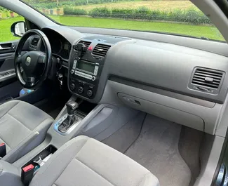 Verhuur Volkswagen Golf 5. Economy, Comfort Auto te huur in Albanië ✓ Borg van Borg van 200 EUR ✓ Verzekeringsmogelijkheden TPL, CDW, SCDW.