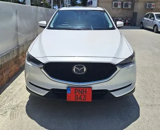 Vooraanzicht van een huurauto Mazda CX-5 in Limassol, Cyprus ✓ Auto #7234. ✓ Transmissie Automatisch TM ✓ 0 beoordelingen.