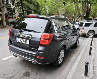 Benzine motor van 3,0L van Chevrolet Captiva 2014 te huur in Tbilisi.