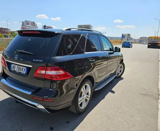 Verhuur Mercedes-Benz ML350. Comfort, Premium, SUV Auto te huur in Albanië ✓ Borg van Borg van 1000 EUR ✓ Verzekeringsmogelijkheden CDW, SCDW, Buitenland, Jonge.