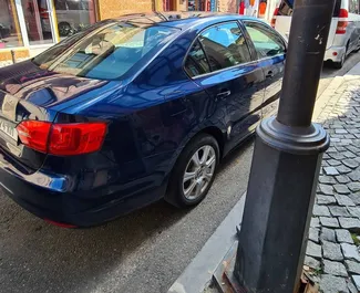 Autohuur Volkswagen Jetta 2012 in in Georgië, met Benzine brandstof en 190 pk ➤ Vanaf 103 GEL per dag.