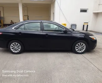 Autohuur Toyota Camry 2015 in in Georgië, met Hybride brandstof en 200 pk ➤ Vanaf 100 GEL per dag.