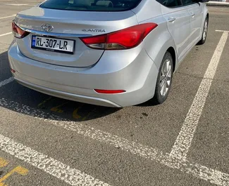 Hyundai Elantra 2015 beschikbaar voor verhuur op de luchthaven van Koetaisi, met een kilometerlimiet van onbeperkt.