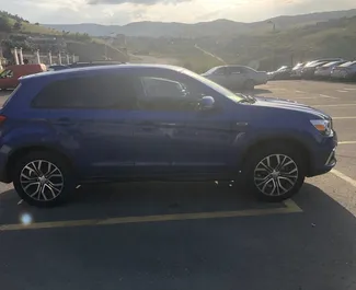 Benzine motor van 2,4L van Mitsubishi Outlander Sport 2019 te huur in Tbilisi.