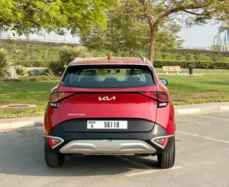 Kia Sportage 2023 beschikbaar voor verhuur in Dubai, met een kilometerlimiet van 250 km/dag.