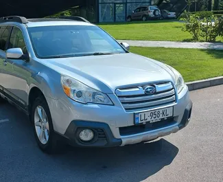 Vooraanzicht van een huurauto Subaru Outback in Tbilisi, Georgië ✓ Auto #7391. ✓ Transmissie Automatisch TM ✓ 0 beoordelingen.