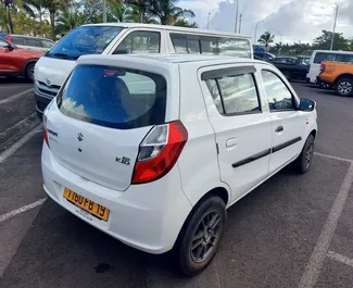 Vooraanzicht van een huurauto Suzuki Alto op Mauritius Luchthaven, Mauritius ✓ Auto #7508. ✓ Transmissie Automatisch TM ✓ 0 beoordelingen.