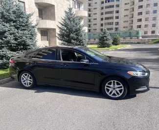 Ford Fusion Sedan 2013 beschikbaar voor verhuur in Jerevan, met een kilometerlimiet van onbeperkt.