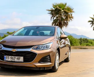 Verhuur Chevrolet Cruze. Comfort Auto te huur in Georgië ✓ Borg van Borg van 250 GEL ✓ Verzekeringsmogelijkheden TPL, CDW, SCDW, FDW, Passagiers, Diefstal.