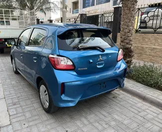 Autohuur Mitsubishi Mirage #7483 Automatisch in Dubai, uitgerust met 1,2L motor ➤ Van Ildar in de VAE.