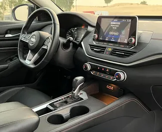 Nissan Altima 2021 met Vooraandrijving systeem, beschikbaar in Dubai.