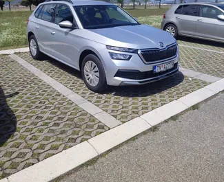 Vooraanzicht van een huurauto Skoda Kamiq in Tivat, Montenegro ✓ Auto #7086. ✓ Transmissie Handmatig TM ✓ 1 beoordelingen.