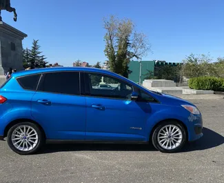 Verhuur Ford C-Max. Comfort, Minivan Auto te huur in Georgië ✓ Borg van Borg van 300 GEL ✓ Verzekeringsmogelijkheden TPL, CDW, Passagiers.