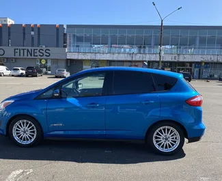 Hybride motor van 2,0L van Ford C-Max 2012 te huur in Koetaisi.