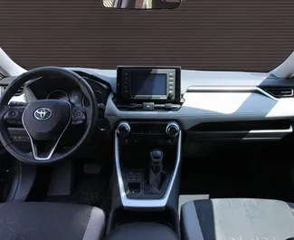 Verhuur Toyota Rav4. Comfort, SUV, Crossover Auto te huur in Armenië ✓ Borg van Borg van 400 USD ✓ Verzekeringsmogelijkheden TPL, CDW, SCDW, Passagiers, Diefstal, Buitenland.