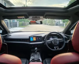 Interieur van MG 5/GT te huur in Thailand. Een geweldige auto met 5 zitplaatsen en een Automatisch transmissie.