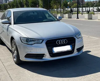 Vooraanzicht van een huurauto Audi A6 in Tirana, Albanië ✓ Auto #7854. ✓ Transmissie Automatisch TM ✓ 0 beoordelingen.