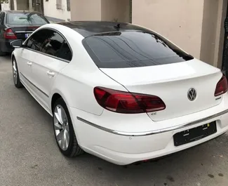 Vooraanzicht van een huurauto Volkswagen Passat-CC in Tirana, Albanië ✓ Auto #7857. ✓ Transmissie Automatisch TM ✓ 0 beoordelingen.