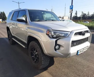 Autohuur Toyota 4 Runner 2017 in in Georgië, met Benzine brandstof en 273 pk ➤ Vanaf 220 GEL per dag.