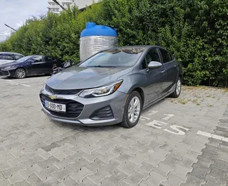 Autohuur Chevrolet Cruze 2018 in in Georgië, met Benzine brandstof en 140 pk ➤ Vanaf 156 GEL per dag.