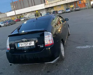 Verhuur Toyota Prius. Economy, Comfort Auto te huur in Georgië ✓ Borg van Borg van 300 GEL ✓ Verzekeringsmogelijkheden TPL, CDW, Passagiers.