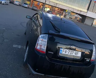 Toyota Prius 2008 beschikbaar voor verhuur in Koetaisi, met een kilometerlimiet van onbeperkt.