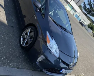 Autohuur Toyota Prius 2012 in in Georgië, met Hybride brandstof en 170 pk ➤ Vanaf 82 GEL per dag.