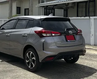 Verhuur Toyota Yaris. Economy, Comfort Auto te huur in Thailand ✓ Borg van Borg van 5000 THB ✓ Verzekeringsmogelijkheden TPL, CDW, SCDW, FDW, Diefstal, Jonge, Geen storting.