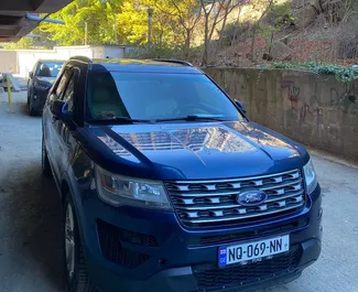 Vooraanzicht van een huurauto Ford Explorer in Tbilisi, Georgië ✓ Auto #8026. ✓ Transmissie Automatisch TM ✓ 0 beoordelingen.