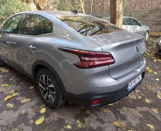 Interieur van Citroen C4 X te huur in Georgië. Een geweldige auto met 4 zitplaatsen en een Automatisch transmissie.