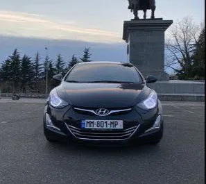 Vooraanzicht van een huurauto Hyundai Elantra in Koetaisi, Georgië ✓ Auto #8037. ✓ Transmissie Automatisch TM ✓ 0 beoordelingen.