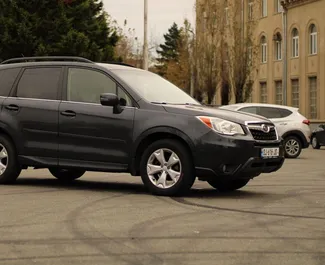 Interieur van Subaru Forester te huur in Georgië. Een geweldige auto met 5 zitplaatsen en een Automatisch transmissie.