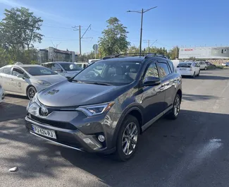 Autohuur Toyota Rav4 2017 in in Georgië, met Benzine brandstof en 176 pk ➤ Vanaf 150 GEL per dag.