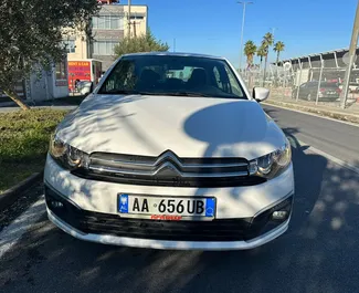 Vooraanzicht van een huurauto Citroen C-Elysee in Tirana, Albanië ✓ Auto #8383. ✓ Transmissie Handmatig TM ✓ 0 beoordelingen.