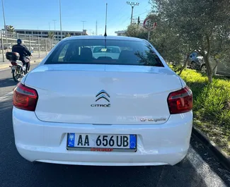 Diesel motor van 1,6L van Citroen C-Elysee 2018 te huur in Tirana.