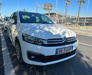 Diesel motor van 1,6L van Citroen C-Elysee 2018 te huur in Tirana.