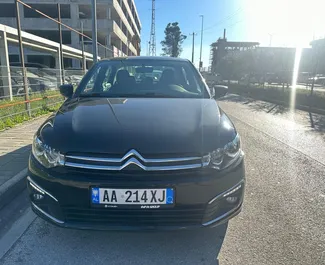 Vooraanzicht van een huurauto Citroen C-Elysee in Tirana, Albanië ✓ Auto #8376. ✓ Transmissie Handmatig TM ✓ 0 beoordelingen.