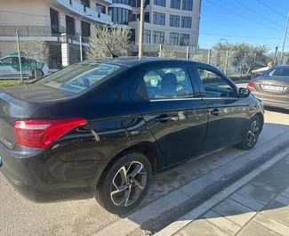 Diesel motor van 1,6L van Citroen C-Elysee 2018 te huur in Tirana.