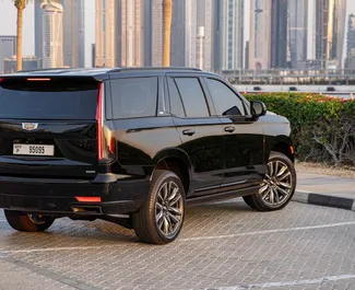 Vooraanzicht van een huurauto Cadillac Escalade in Dubai, Verenigde Arabische Emiraten ✓ Auto #8403. ✓ Transmissie Automatisch TM ✓ 0 beoordelingen.