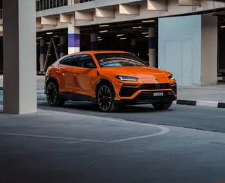 Vooraanzicht van een huurauto Lamborghini Urus in Dubai, Verenigde Arabische Emiraten ✓ Auto #8397. ✓ Transmissie Automatisch TM ✓ 0 beoordelingen.