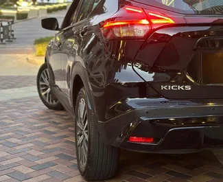 Verhuur Nissan Kicks. Economy, Comfort, Crossover Auto te huur in de VAE ✓ Borg van Borg van 1500 AED ✓ Verzekeringsmogelijkheden TPL, CDW, SCDW, Passagiers, Diefstal.