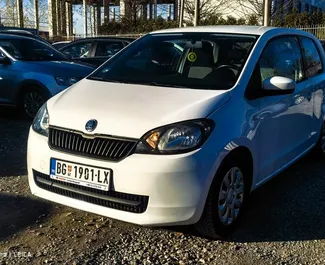 Vooraanzicht van een huurauto Skoda Citigo Luchthaven Belgrado, Servië ✓ Auto #8445. ✓ Transmissie Handmatig TM ✓ 0 beoordelingen.