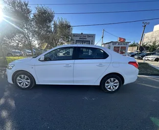 Diesel motor van 1,6L van Citroen C-Elysee 2018 te huur in Tirana.