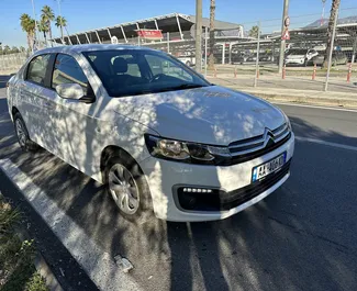 Vooraanzicht van een huurauto Citroen C-Elysee in Tirana, Albanië ✓ Auto #8379. ✓ Transmissie Handmatig TM ✓ 0 beoordelingen.