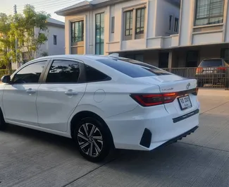 Toyota Yaris Ativ 2023 beschikbaar voor verhuur op luchthaven Bangkok Don Muang, met een kilometerlimiet van onbeperkt.